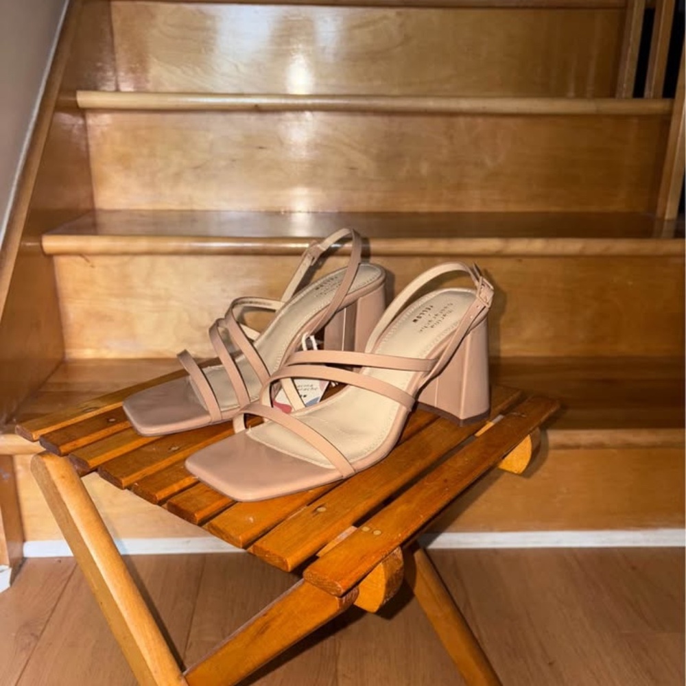 Square toe sandals